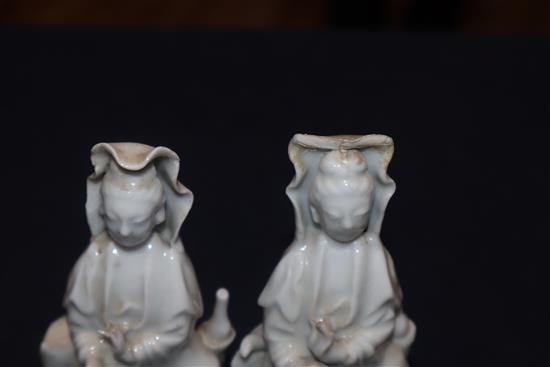 A pair of Chinese porcelain figures of Guanyin, 19th century height 14cm